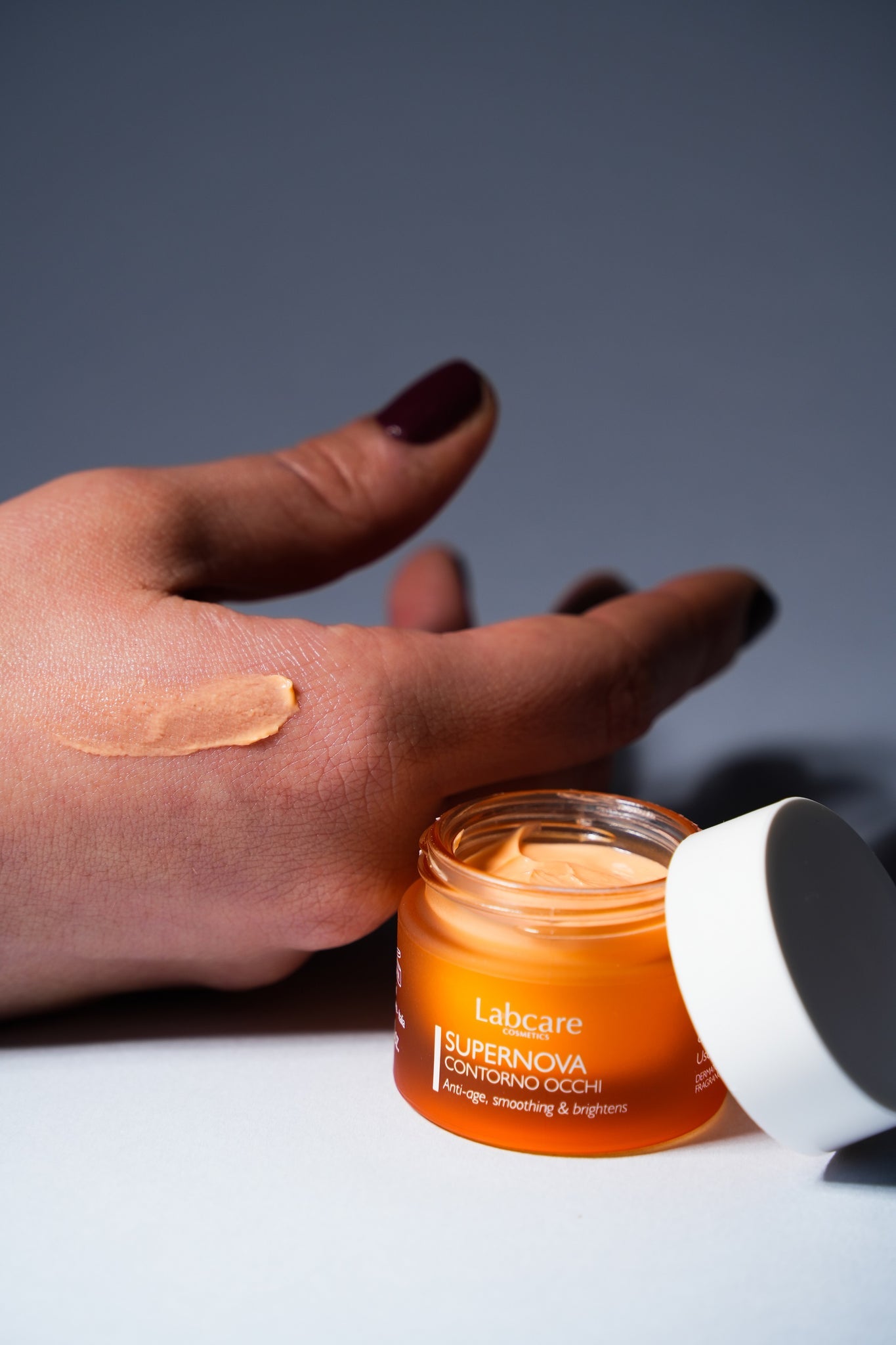 Supernova Contorno Occhi - Αντιοξειδωτική κρέμα ματιών με βιταμίνη C και κεραμίδια για λάμψη